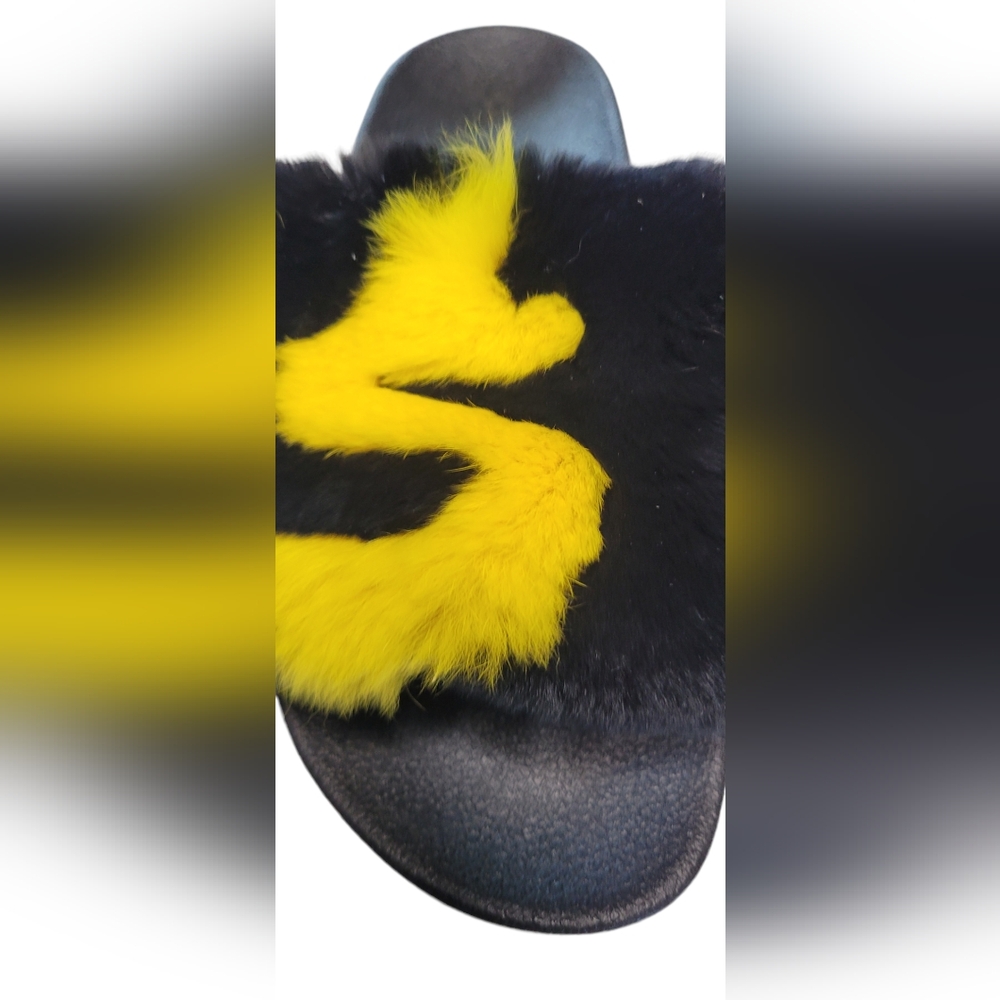 Cape Robbin Slides Faux Fur - Picture 7 of 16
